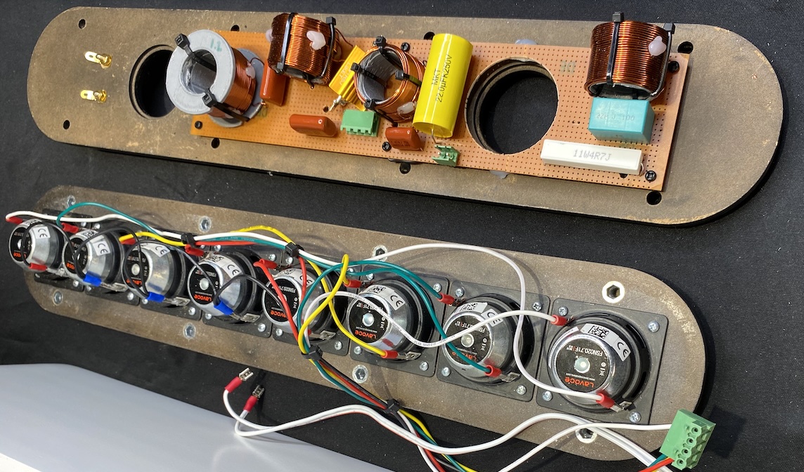 Baffle and rear panel, inside view.